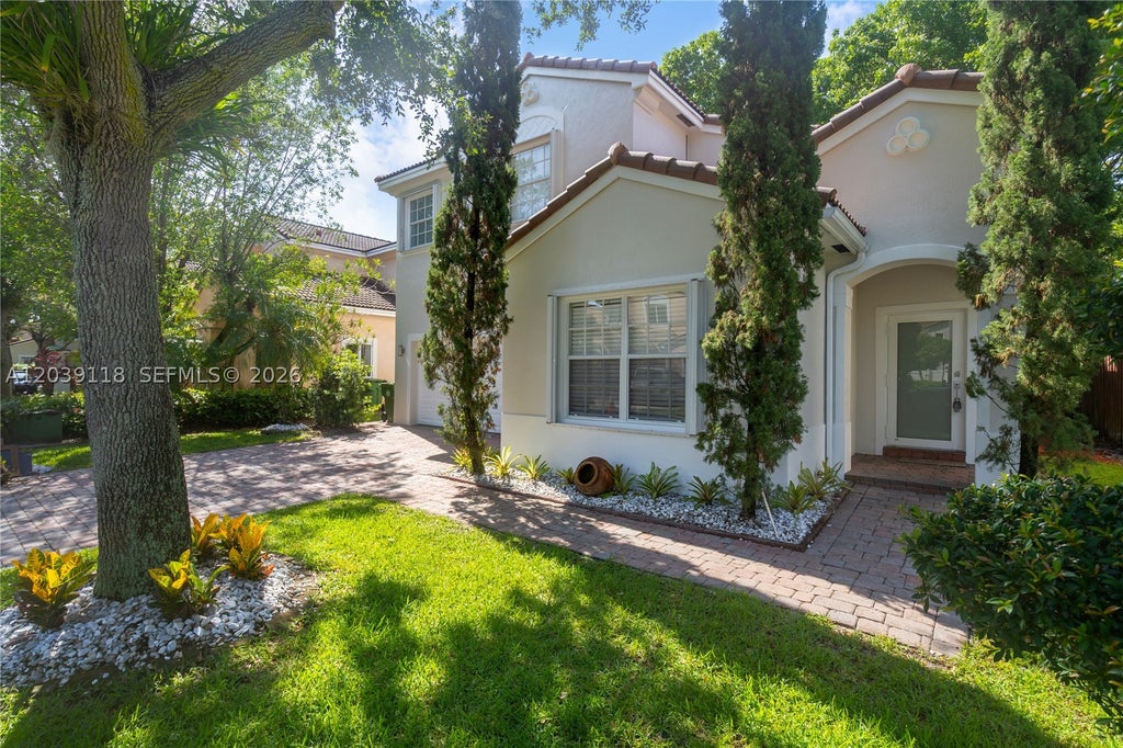 Photo of 7482 NW 21st Ct, Pembroke Pines, FL 33024 (MLS # A12039118)