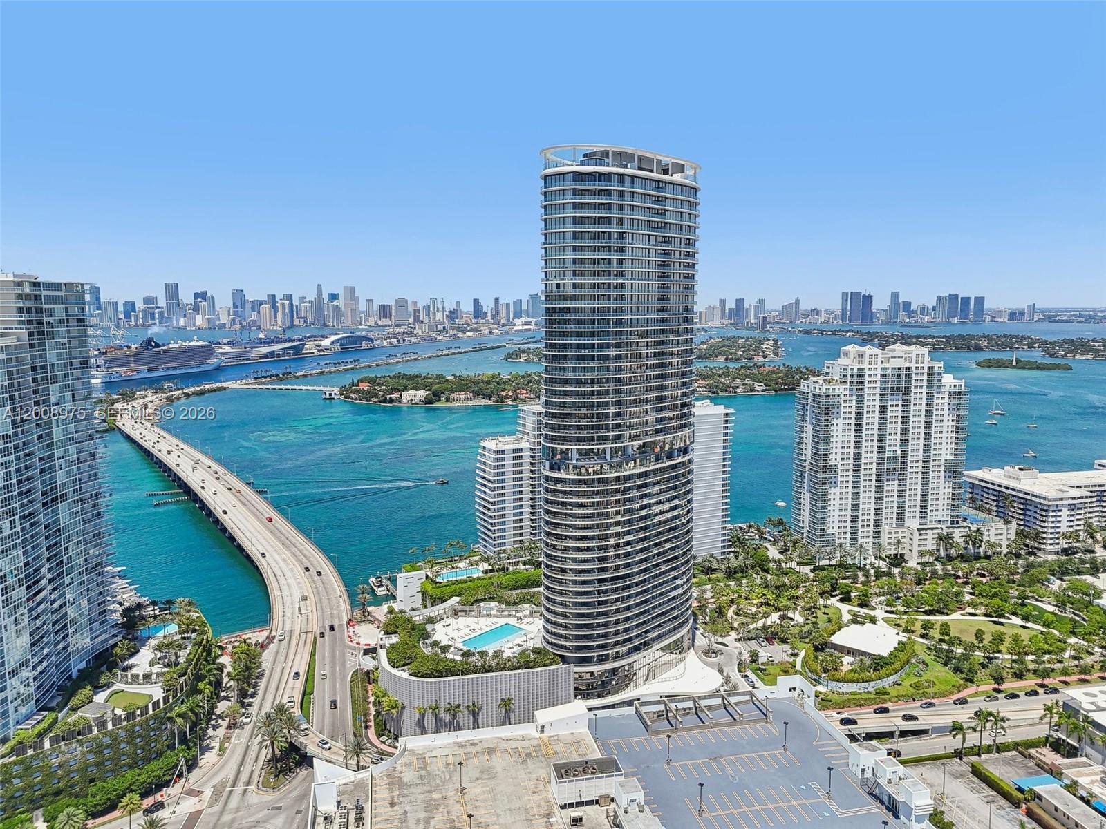FIVE PARK CONDO - Residential