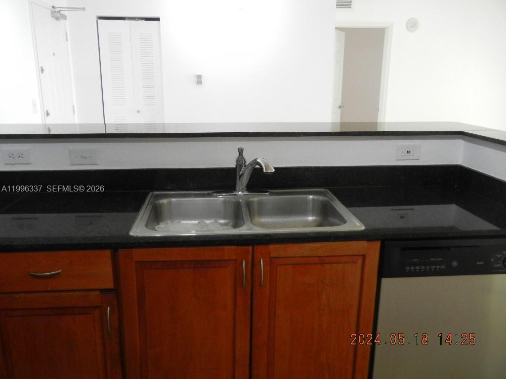 LEJEUNE PLAZA CONDO - Residential Lease