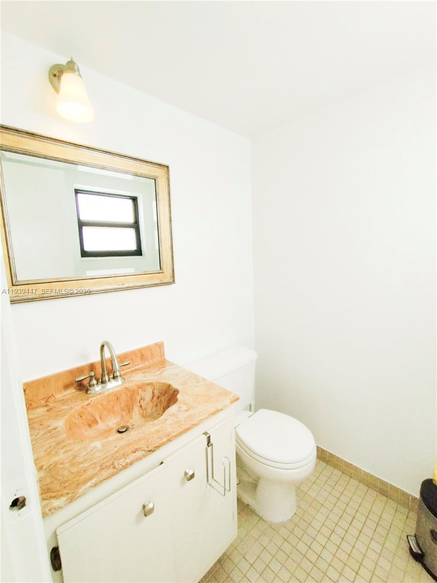 DEL RIO VILLAGE NORTH - Residential Lease