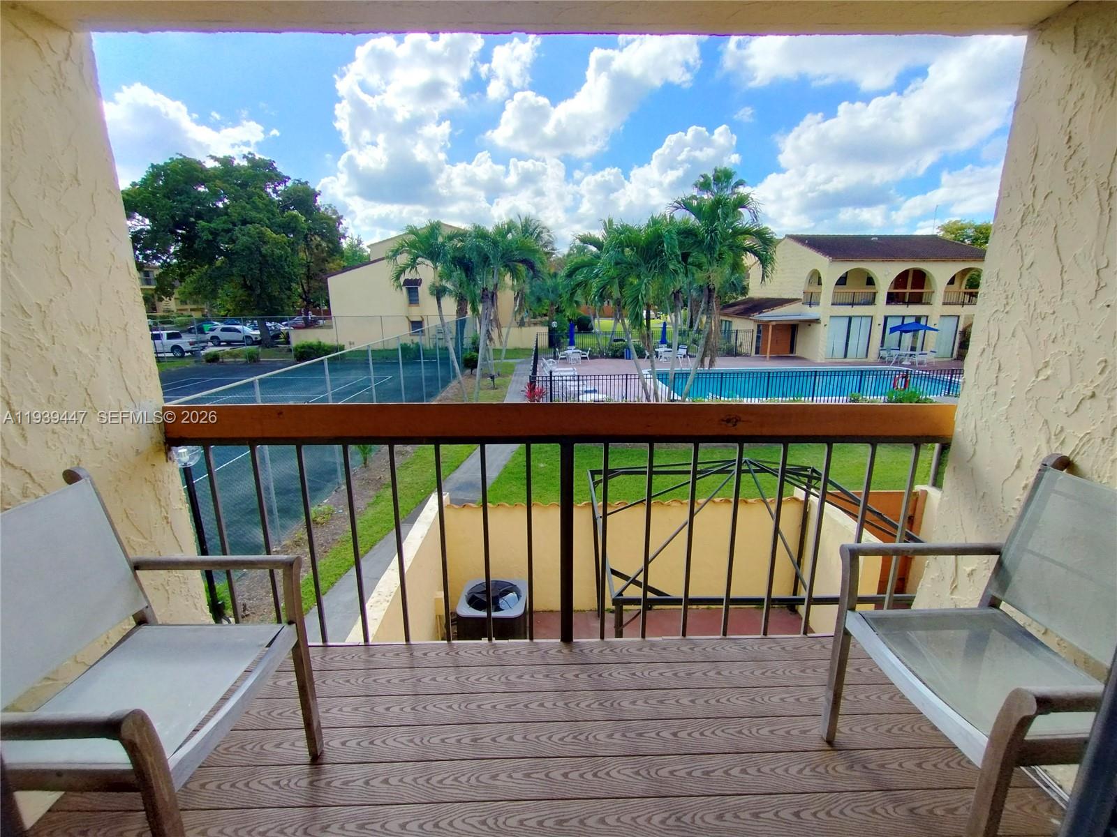 DEL RIO VILLAGE NORTH - Residential Lease