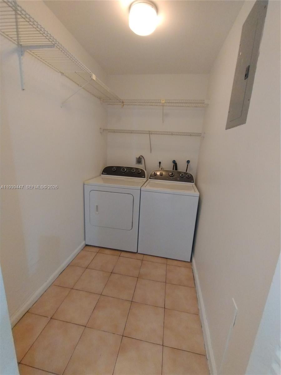 DEL RIO VILLAGE NORTH - Residential Lease