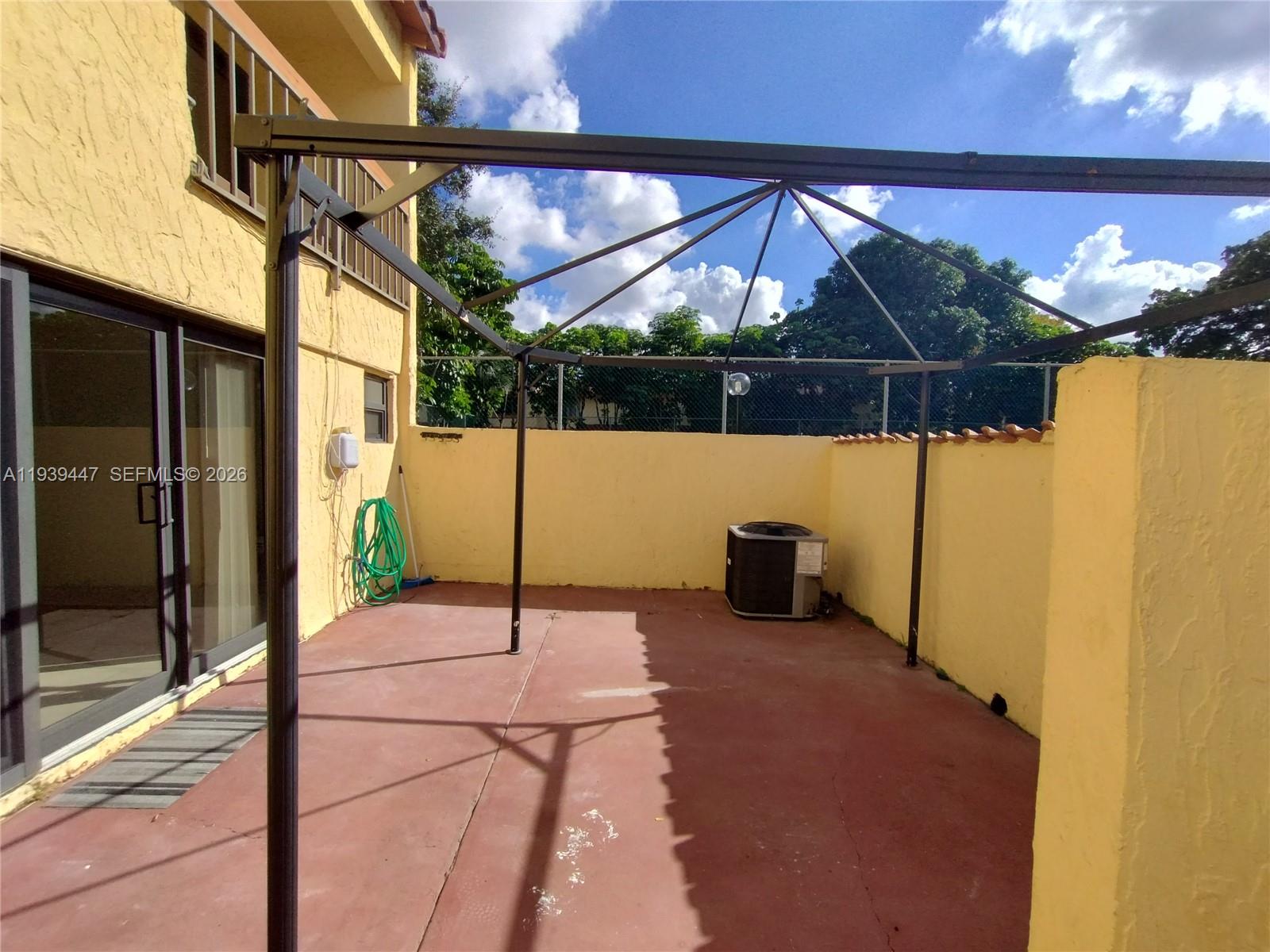 DEL RIO VILLAGE NORTH - Residential Lease