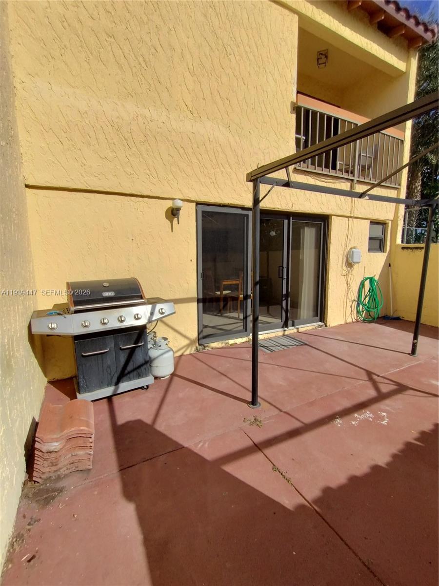 DEL RIO VILLAGE NORTH - Residential Lease