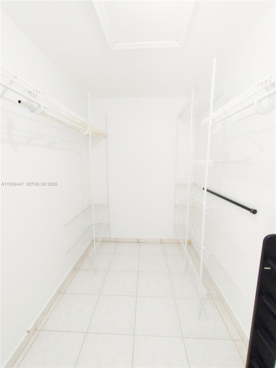 DEL RIO VILLAGE NORTH - Residential Lease