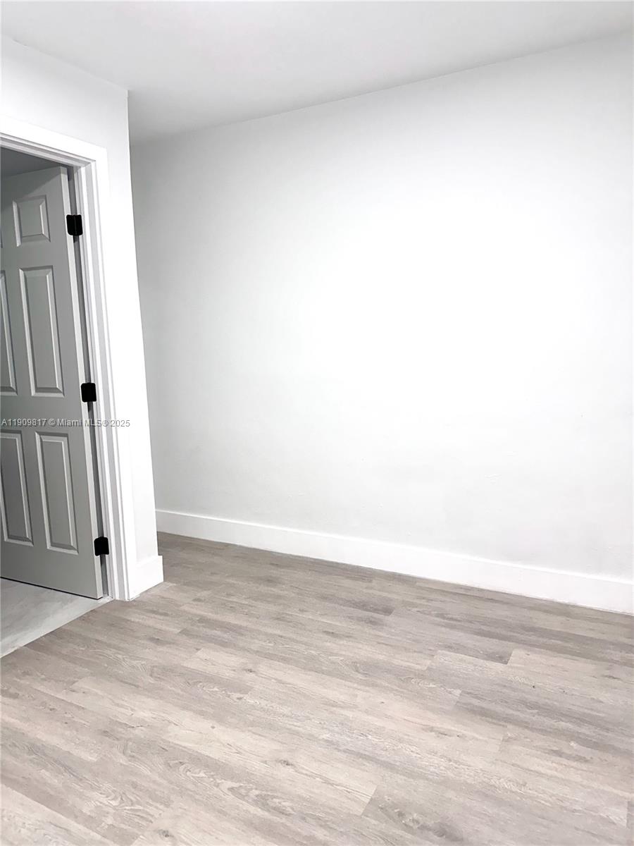 SHERIDAN PARK - Residential Lease