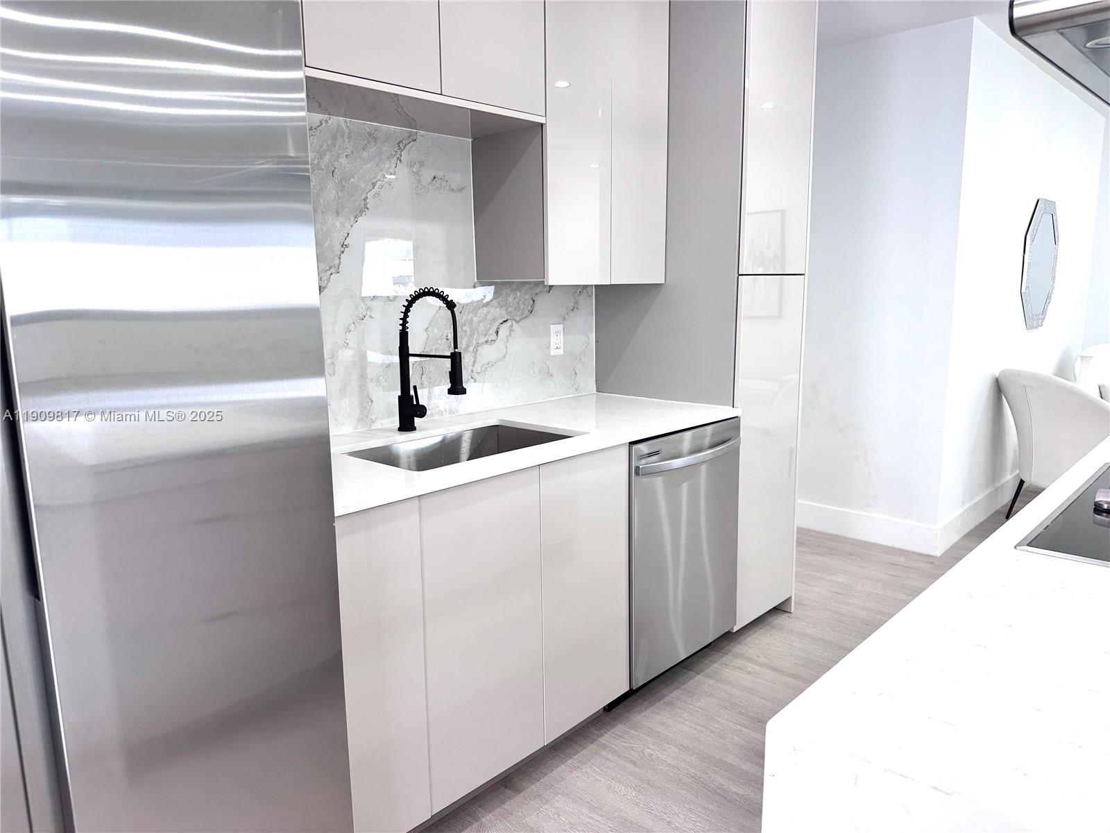 SHERIDAN PARK - Residential Lease