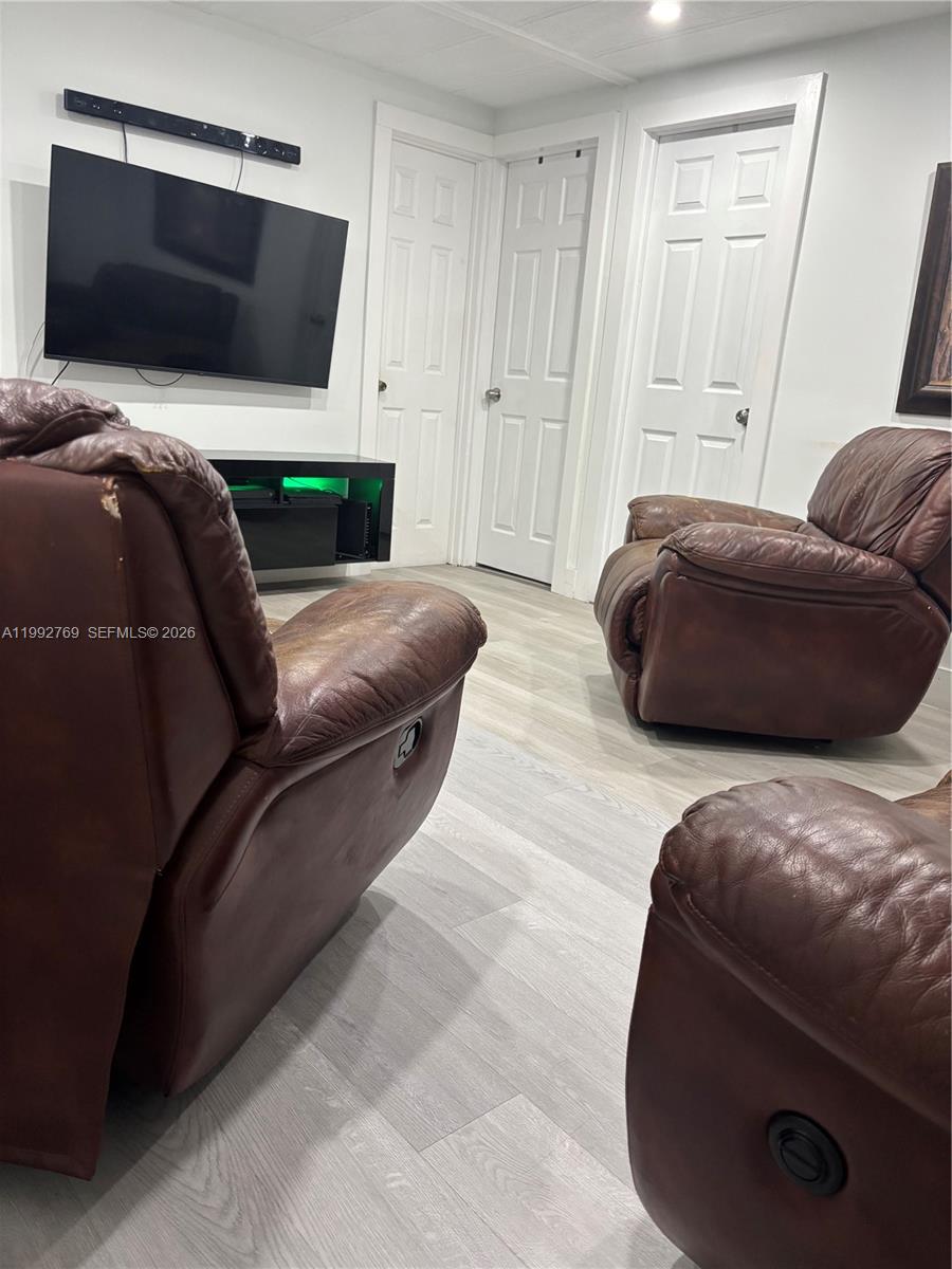 University Lakes - Residential