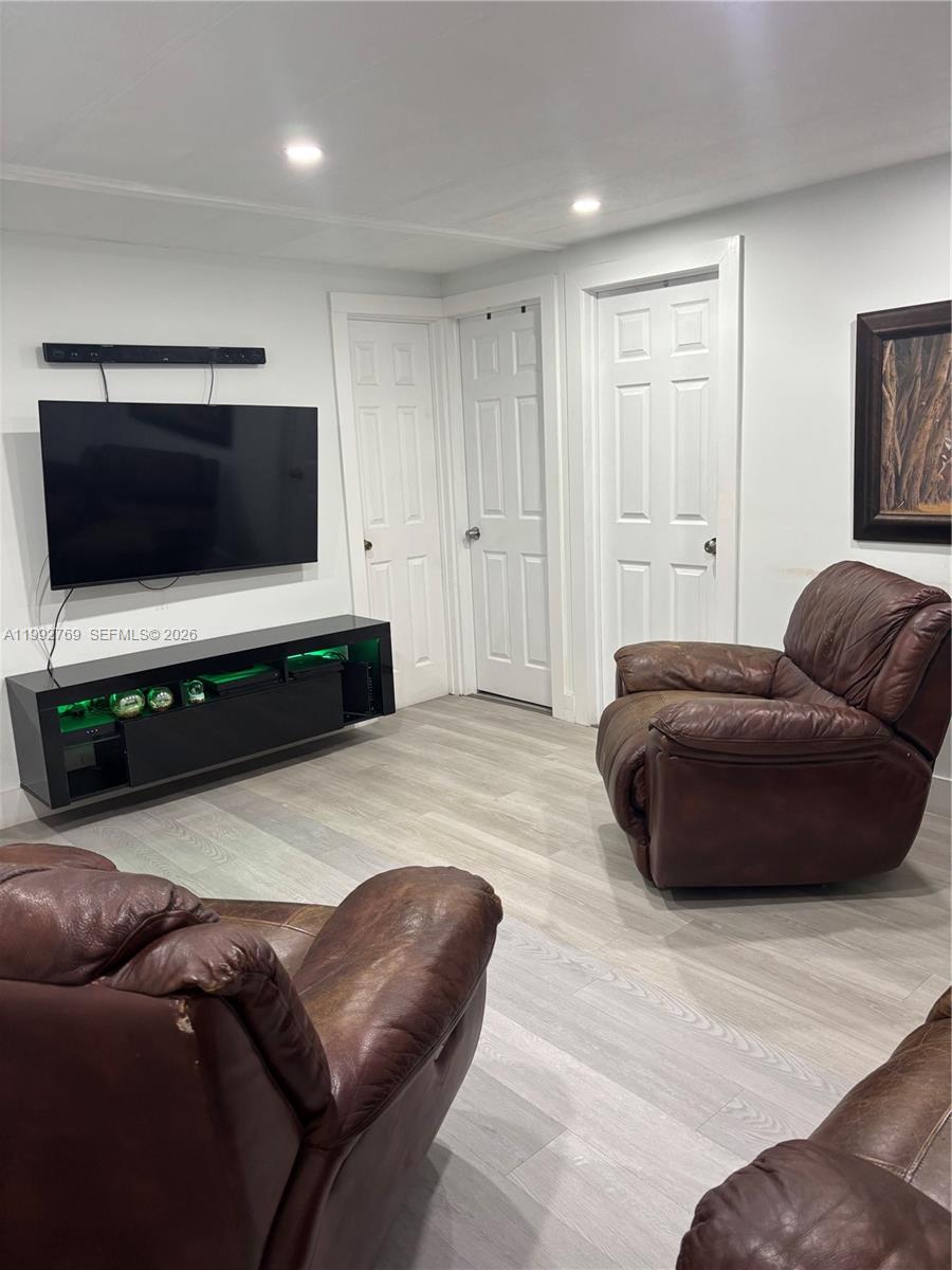 University Lakes - Residential