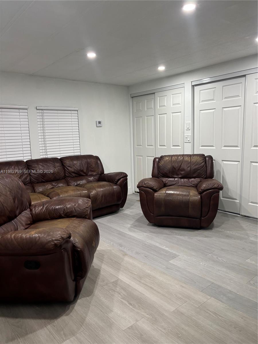 University Lakes - Residential