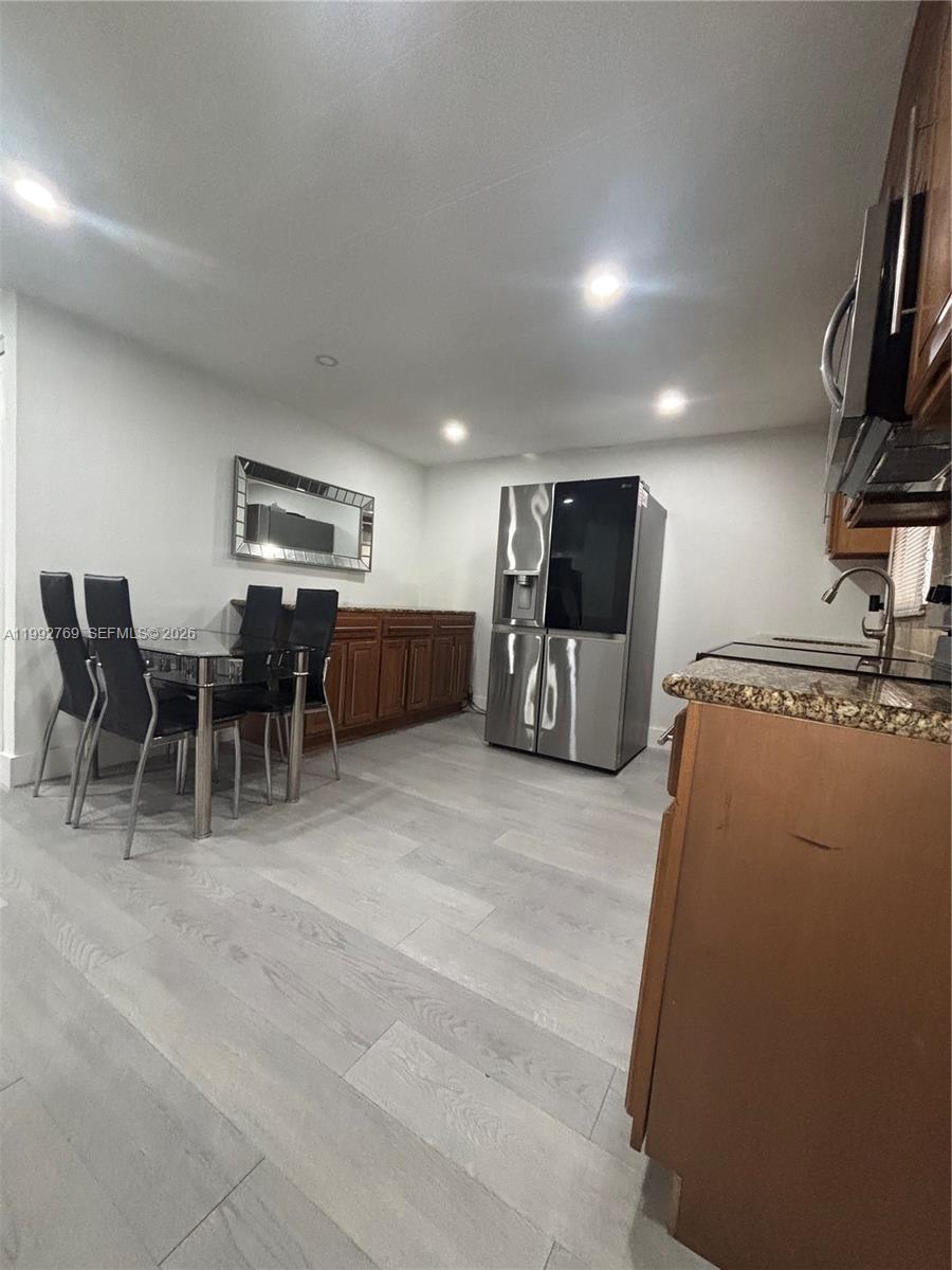 University Lakes - Residential