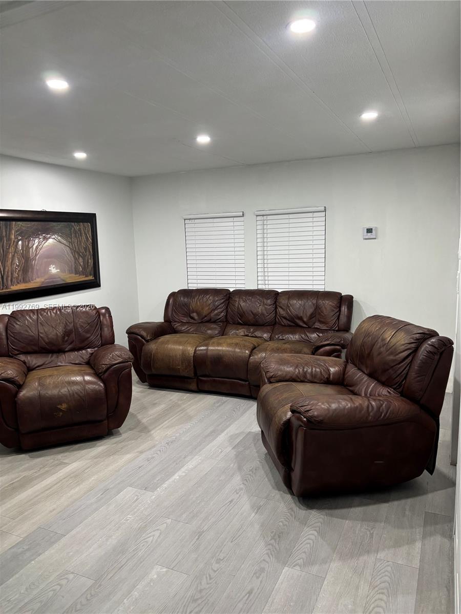 University Lakes - Residential