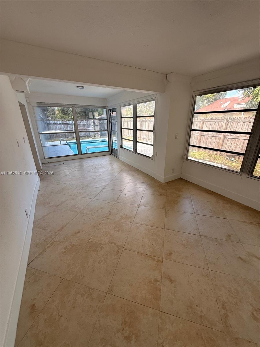 CHATELAINE - Residential