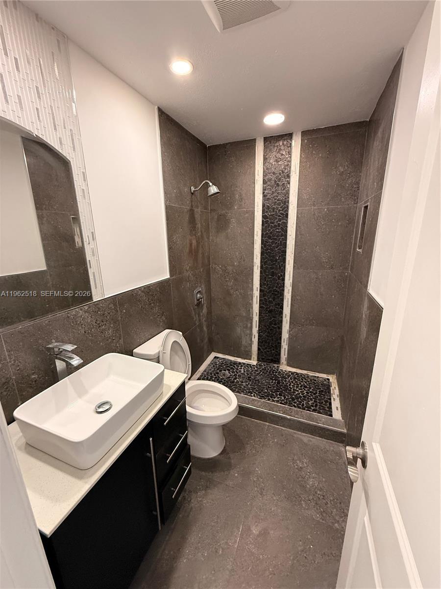 CHATELAINE - Residential