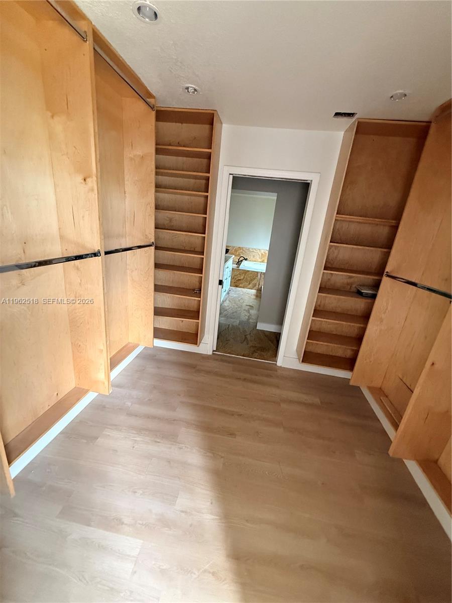 CHATELAINE - Residential