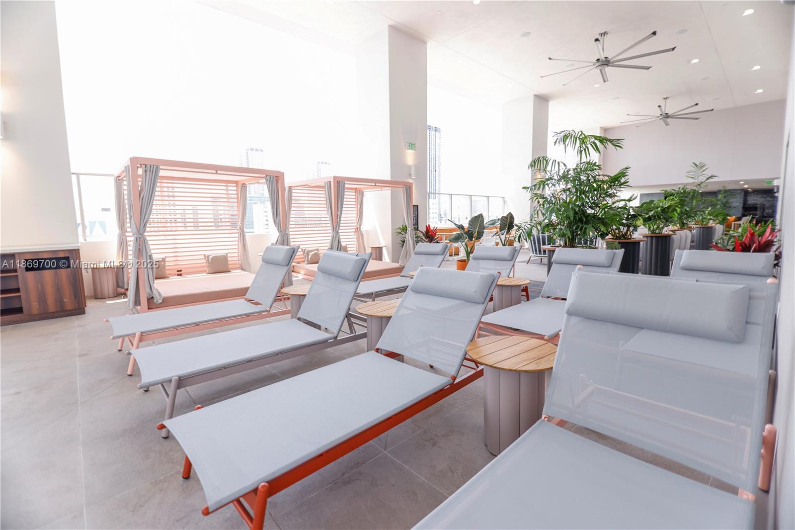 YOTELPAD MIAMI - Residential