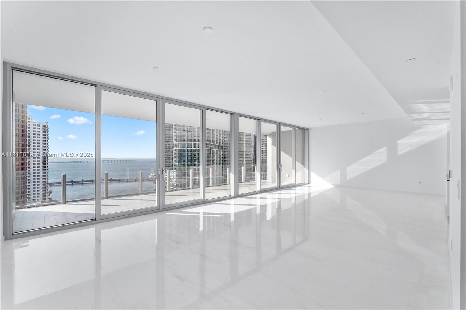 300 Biscayne Blvd Way 1802, Miami, Broward County, Florida - 3 Bedrooms  
4 Bathrooms - 