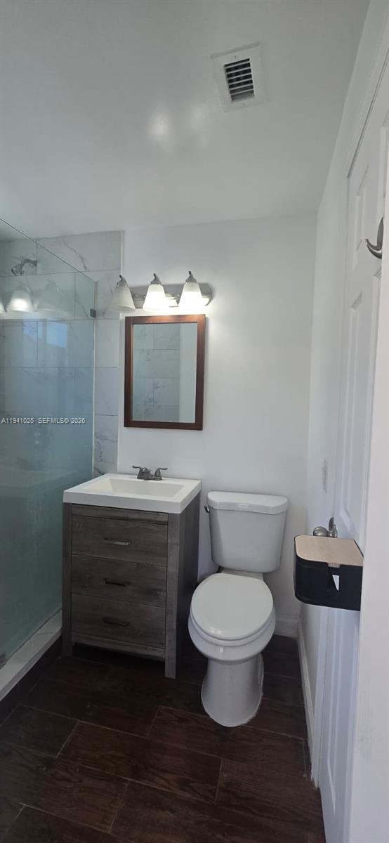 HAPPY APARTMENTS CONDO - Residential Lease