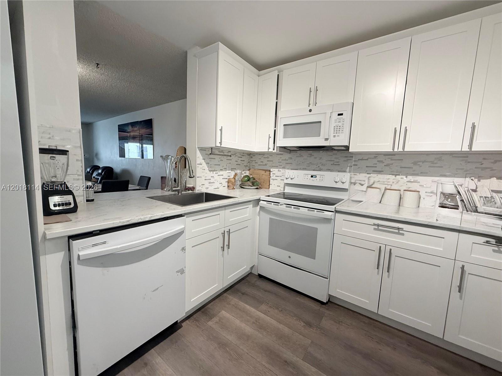 COURTYARDS OF BROWARD - Residential