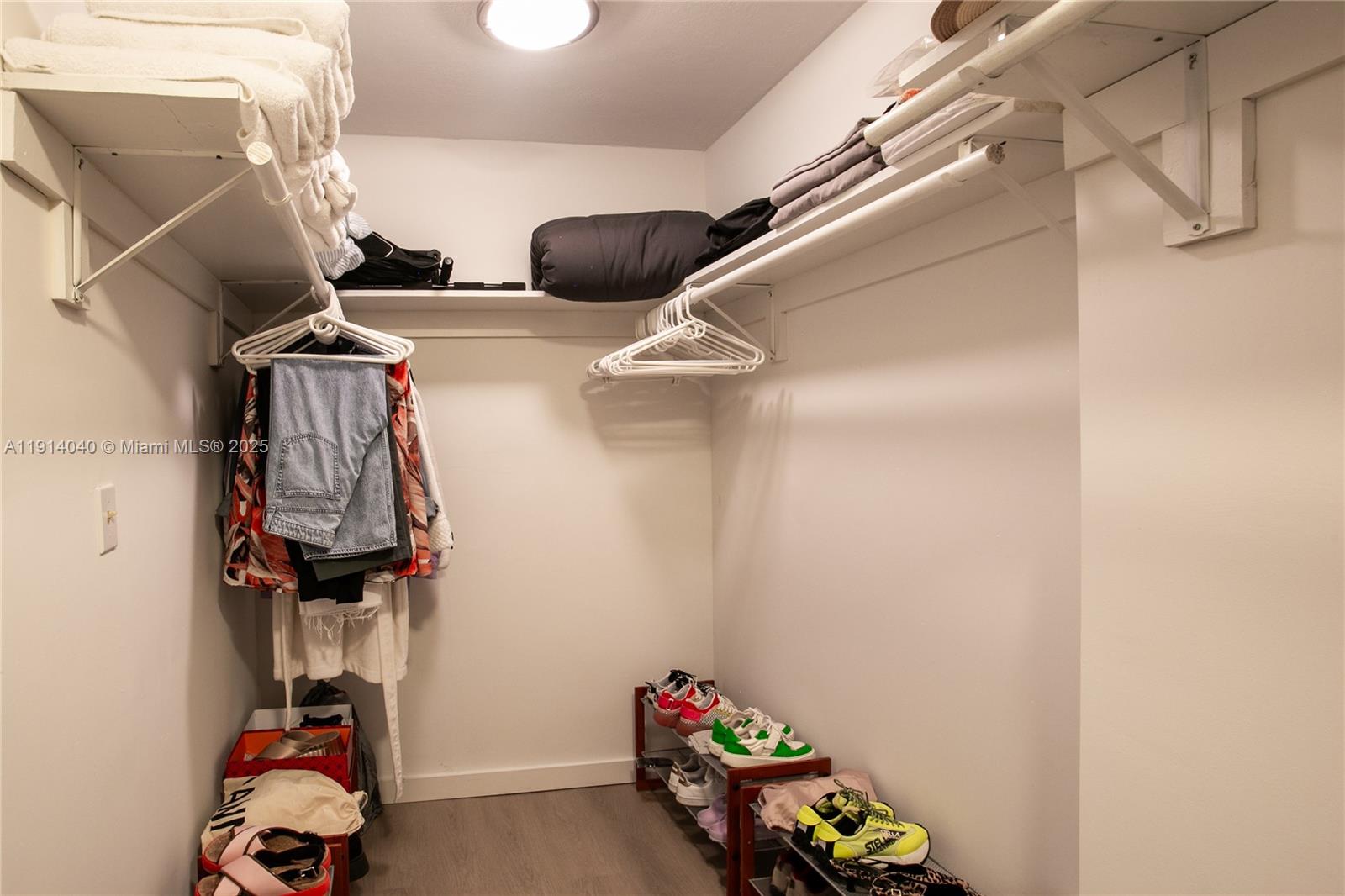 GOLDEN SURF TOWERS CONDO - Residential Lease