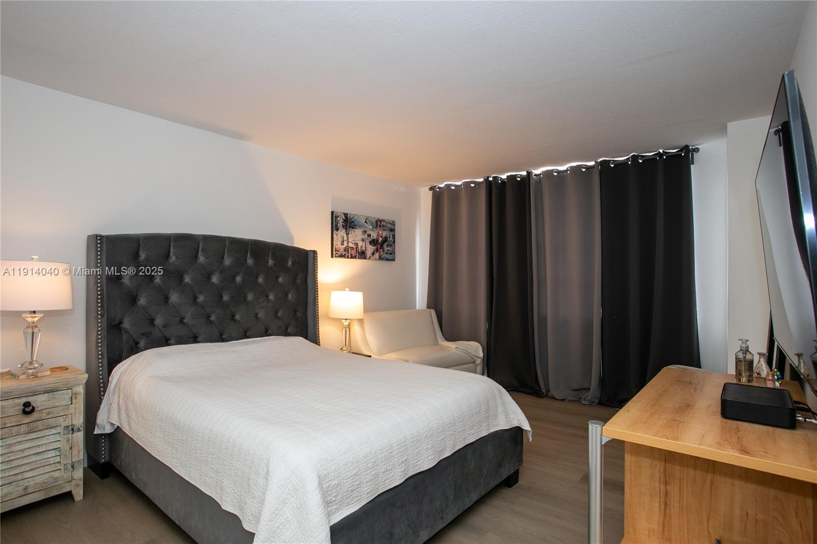 GOLDEN SURF TOWERS CONDO - Residential Lease