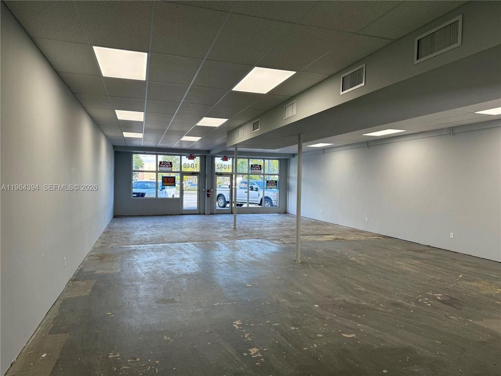 Photo of 1040 E Oakland Park Blvd #1040-42, Oakland Park, FL 33334 (MLS # A11964394)