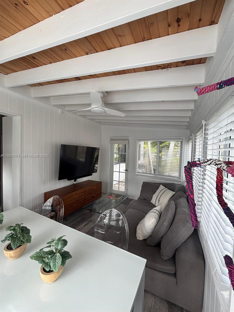 COCONUT GROVE PARK 2ND AM - Residential Lease