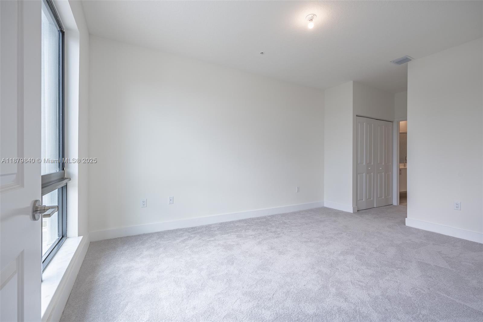 DOWNTOWN DORAL SOUTH PHAS - Residential