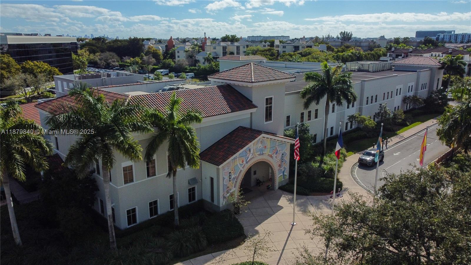 DOWNTOWN DORAL SOUTH PHAS - Residential