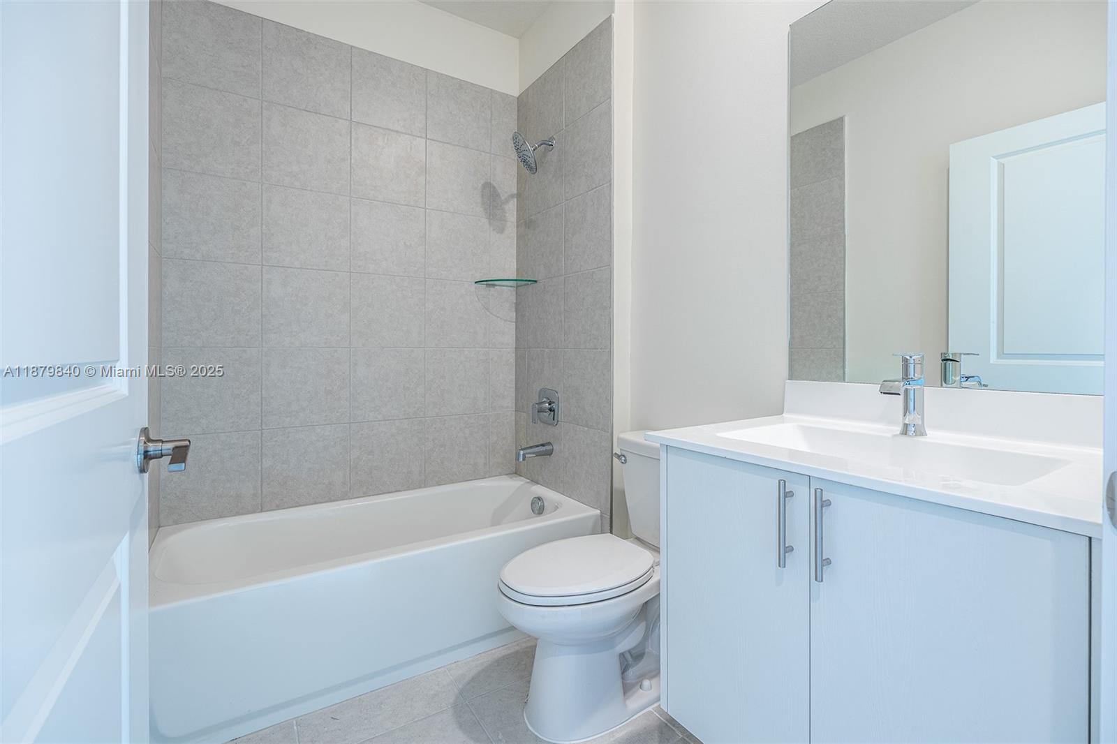 DOWNTOWN DORAL SOUTH PHAS - Residential