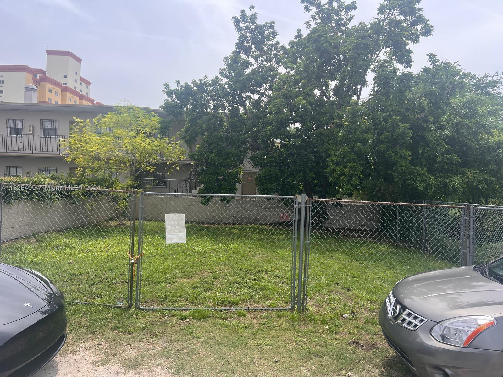 LITTLE RIVER GARDENS - Land