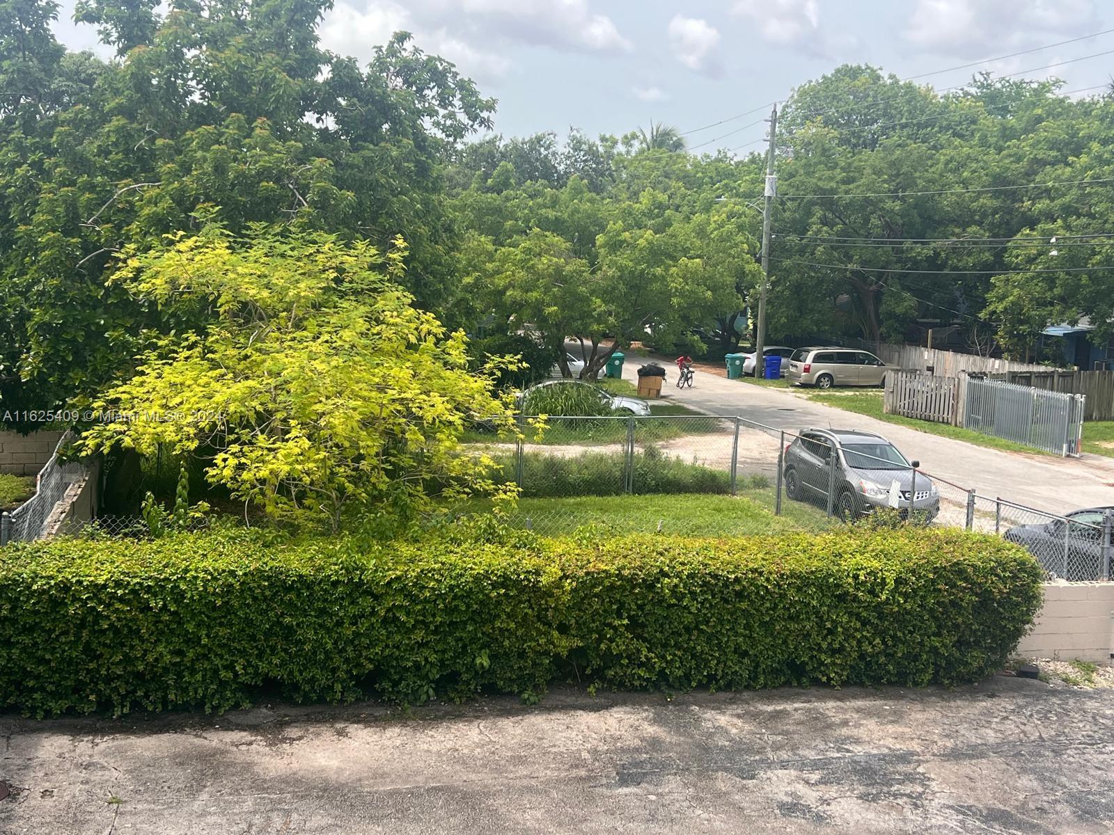 LITTLE RIVER GARDENS - Land