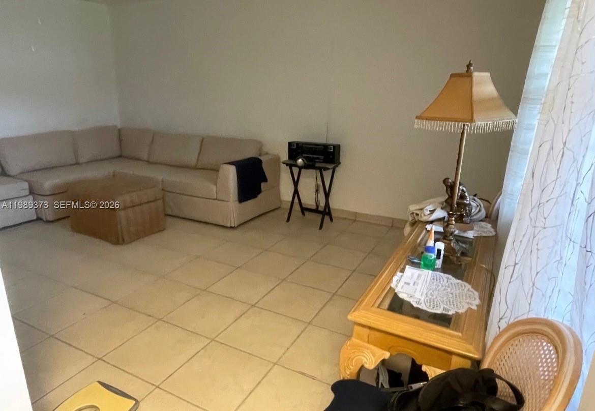 5300 Washington St F215