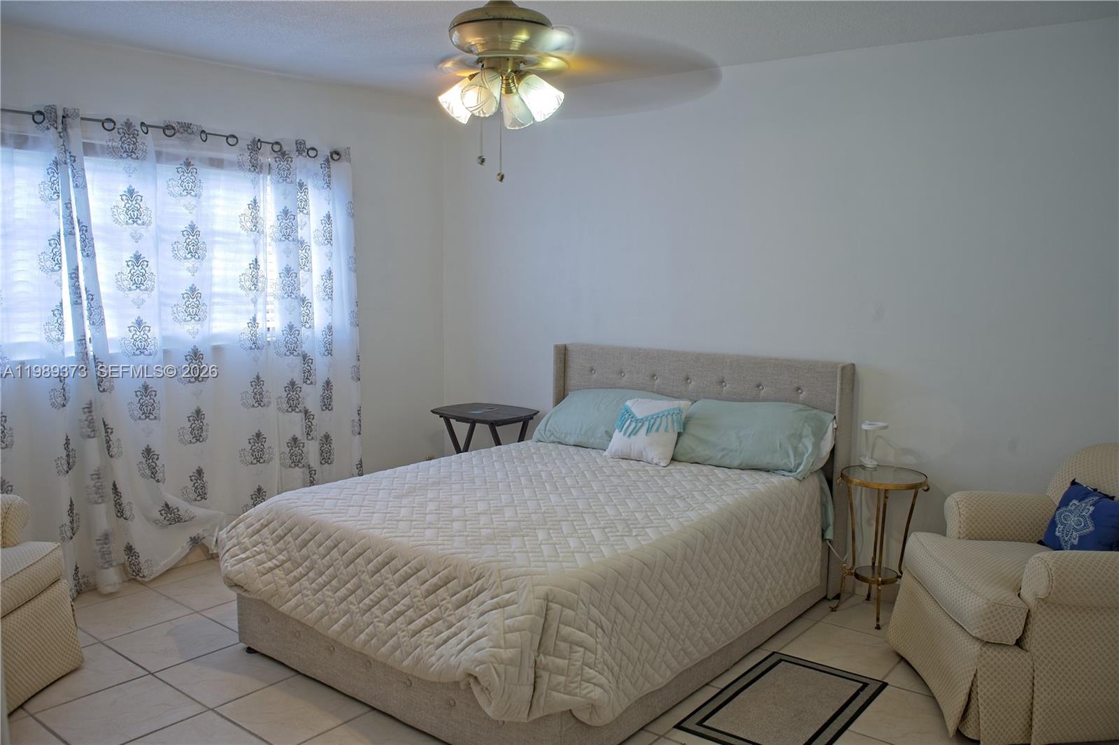 BEVERLY HILLS CONDO NUMBE - Residential
