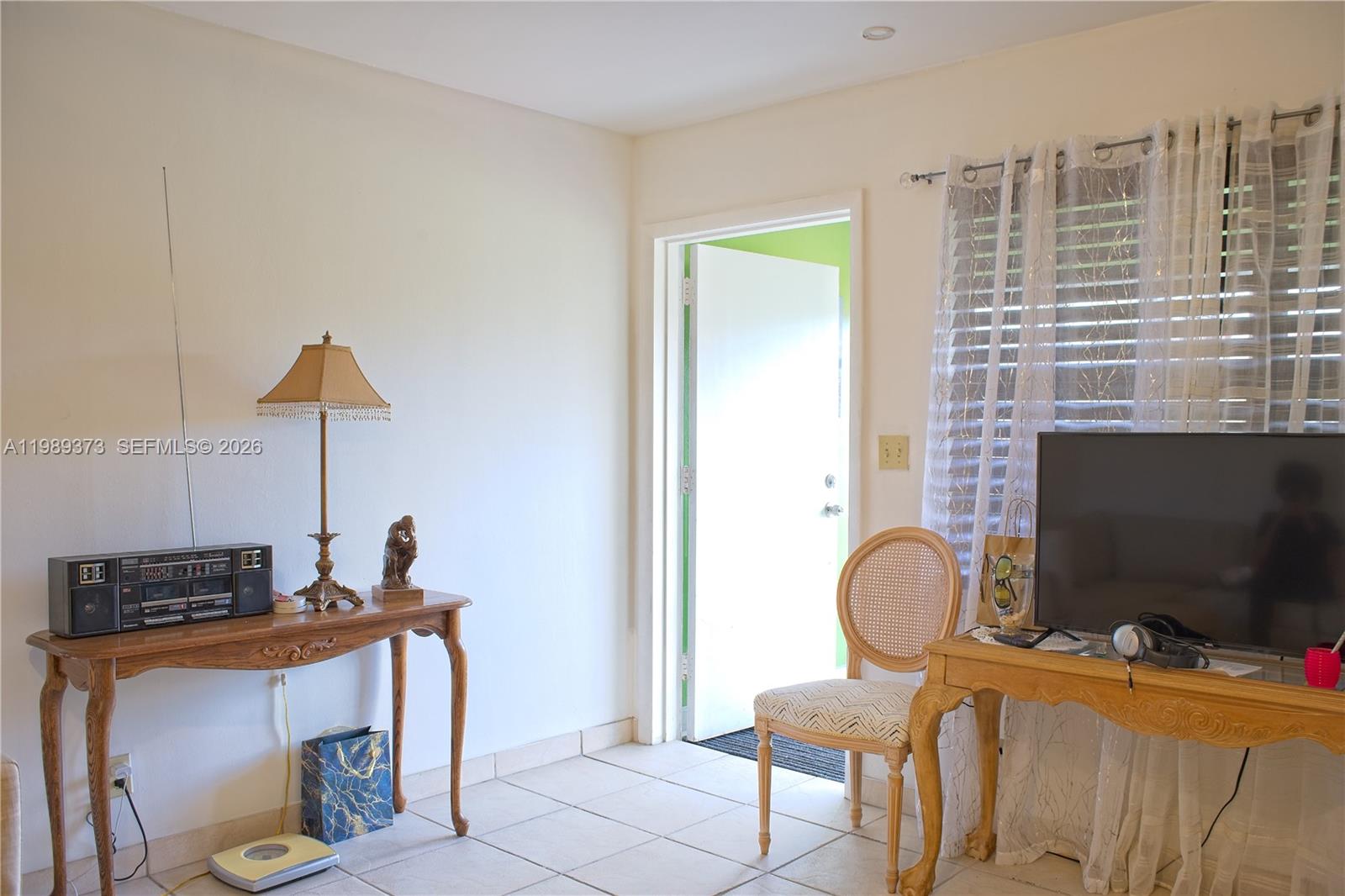 5300 Washington St F215