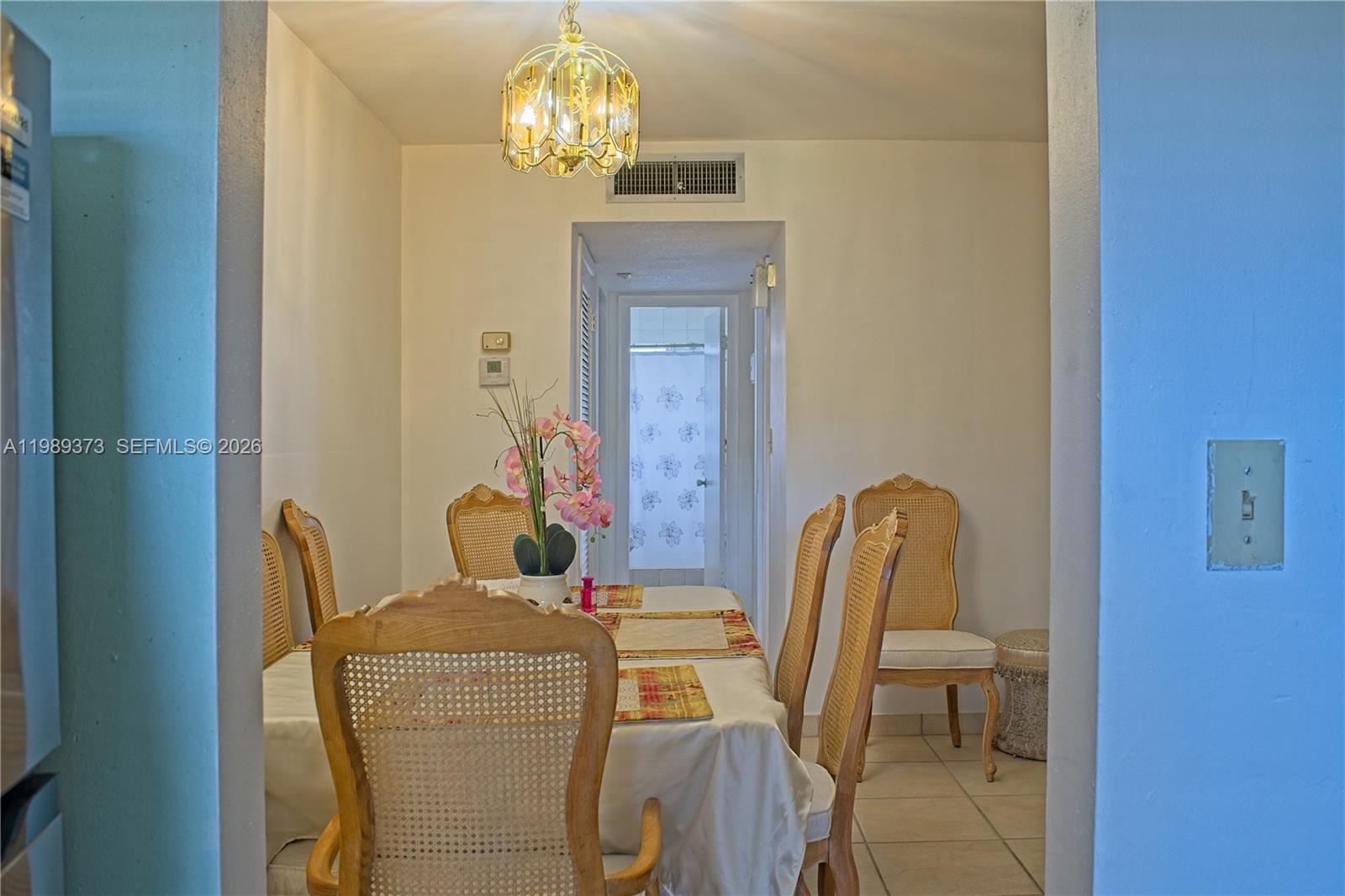 BEVERLY HILLS CONDO NUMBE - Residential
