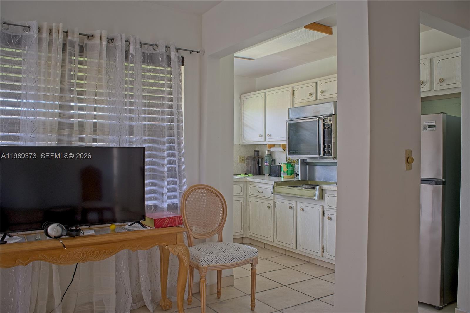 BEVERLY HILLS CONDO NUMBE - Residential