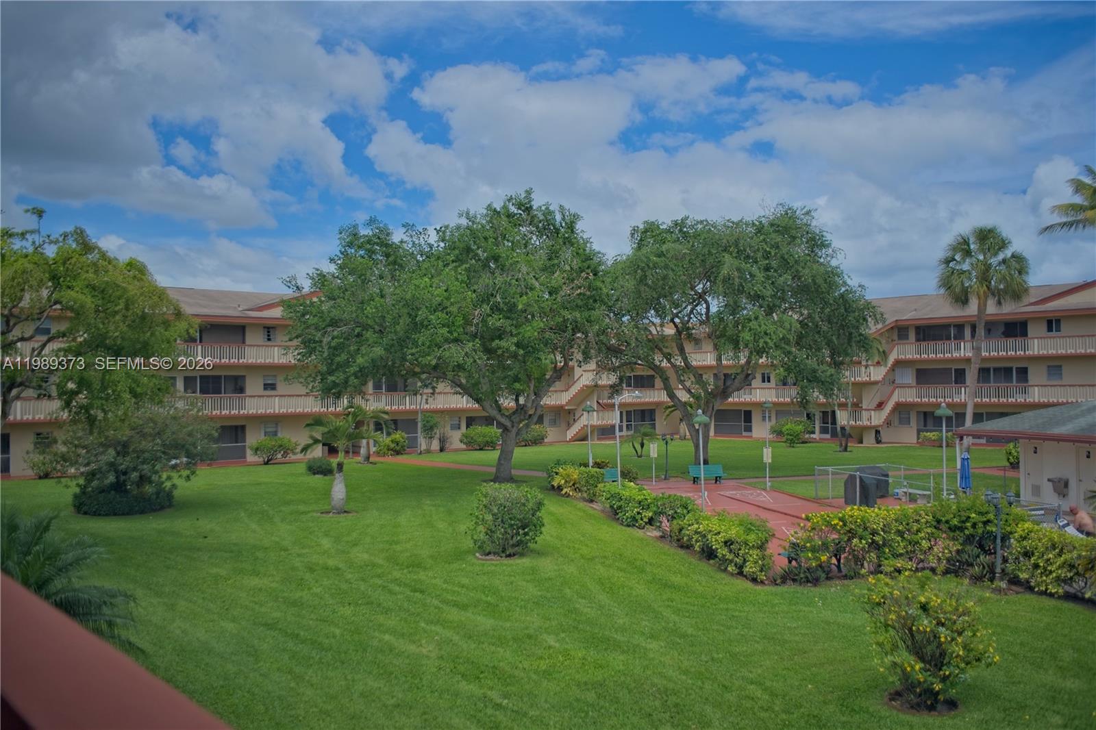 5300 Washington St F215