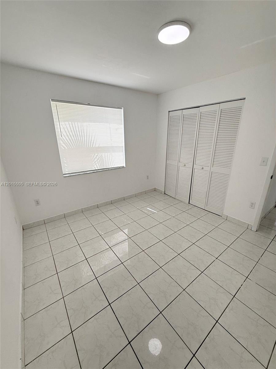 SOUTH BAY ESTATES - Residential Lease