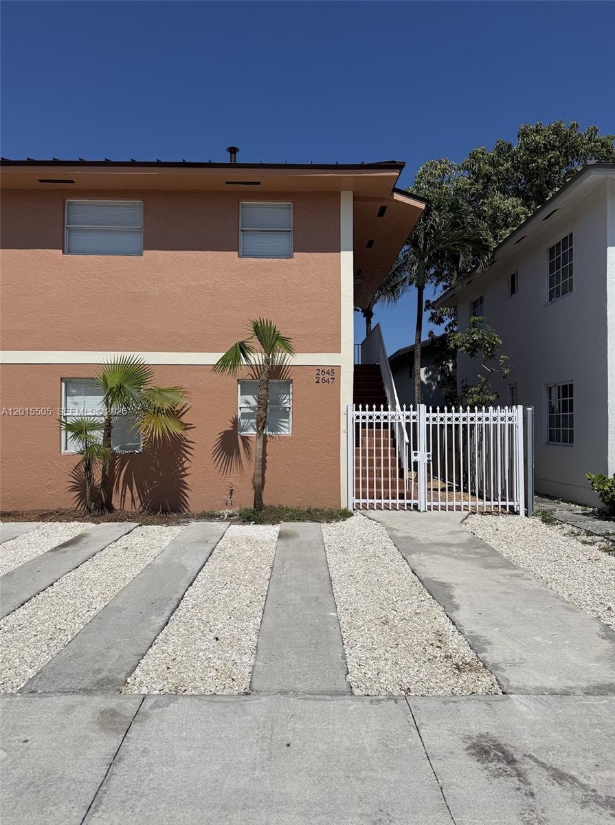 SOUTH BAY ESTATES - Residential Lease