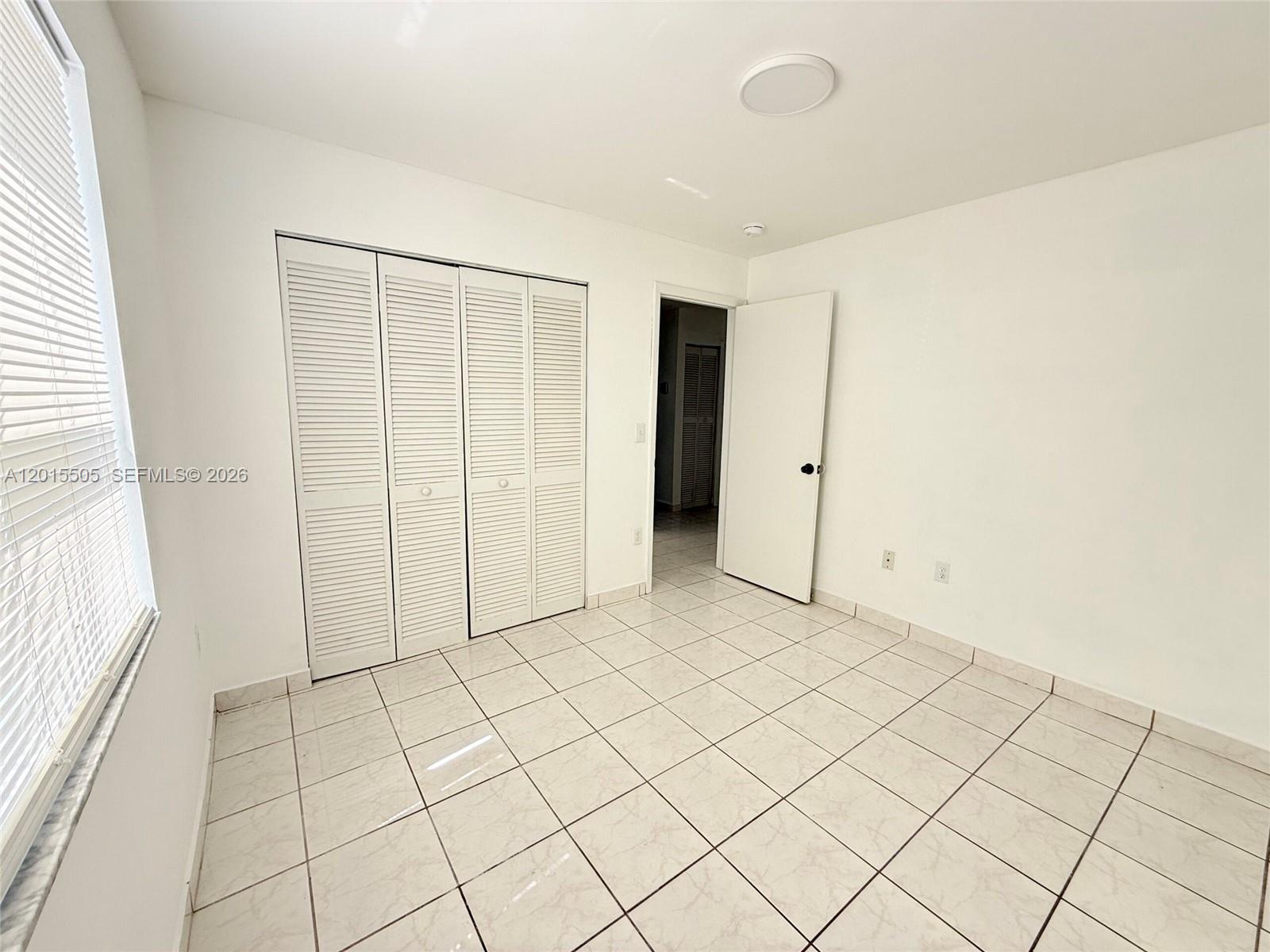 SOUTH BAY ESTATES - Residential Lease