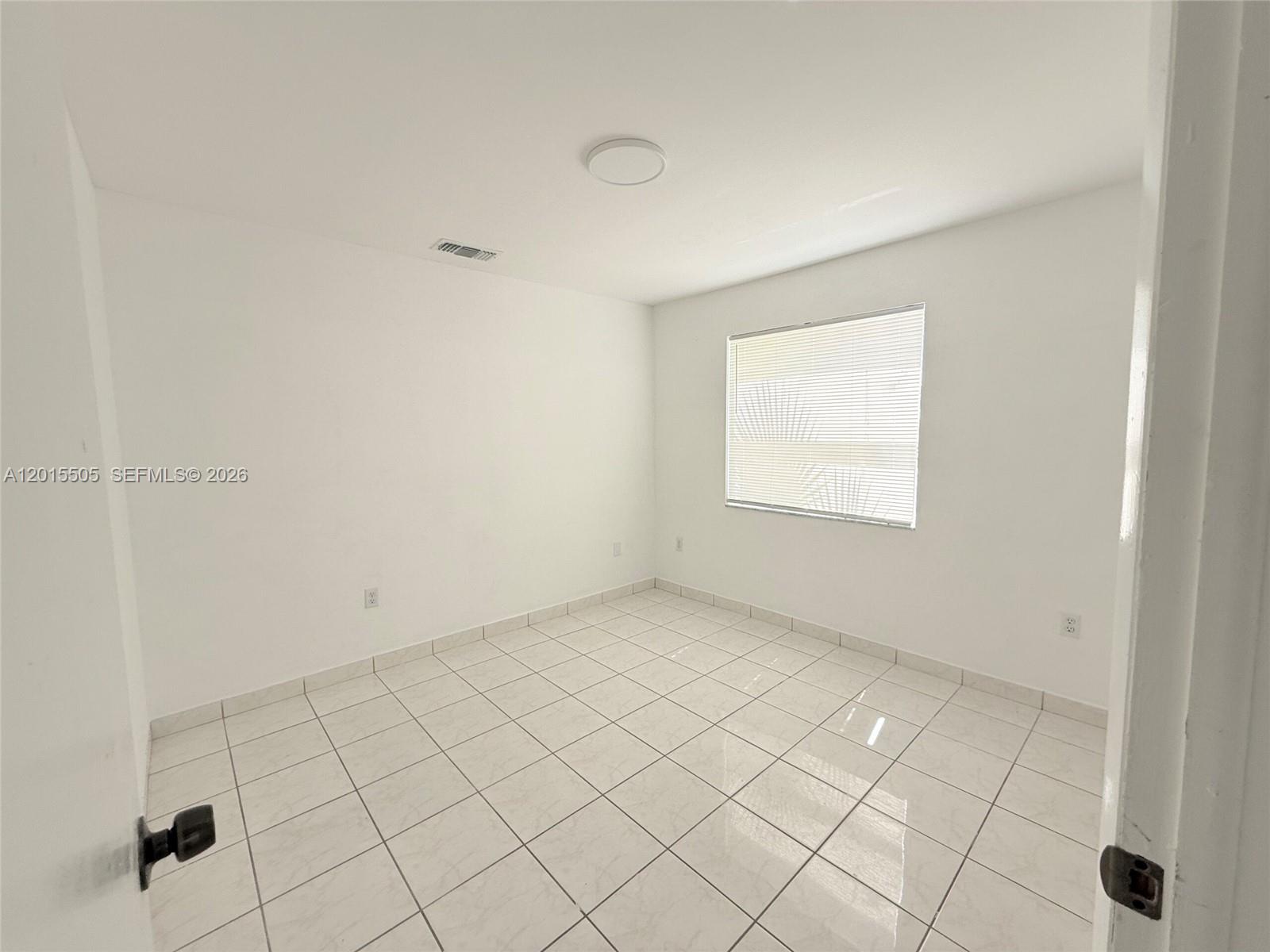 SOUTH BAY ESTATES - Residential Lease