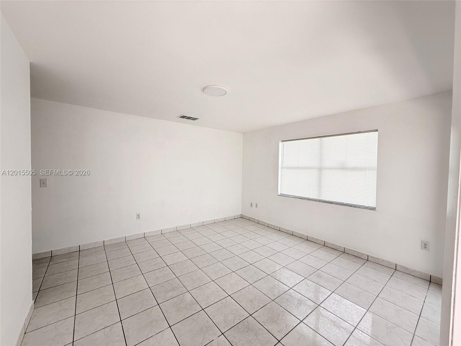 SOUTH BAY ESTATES - Residential Lease