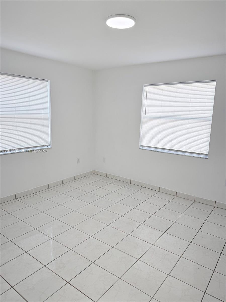 SOUTH BAY ESTATES - Residential Lease