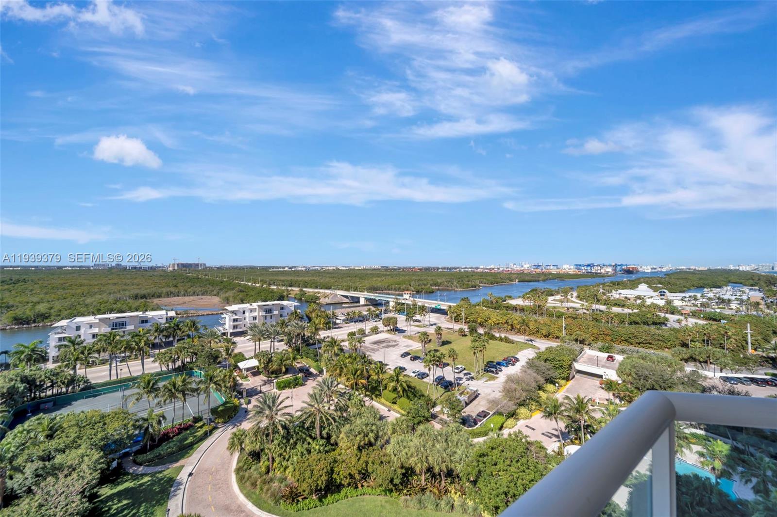 RENAISSANCE ON THE OCEAN - Residential