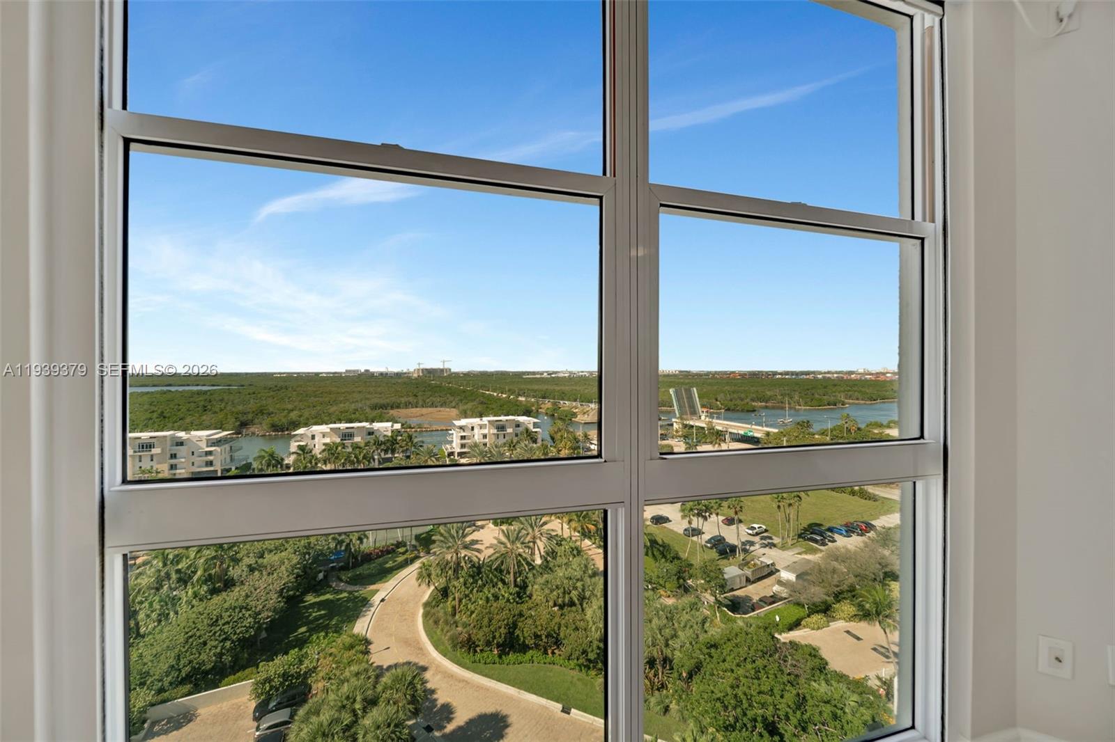 RENAISSANCE ON THE OCEAN - Residential