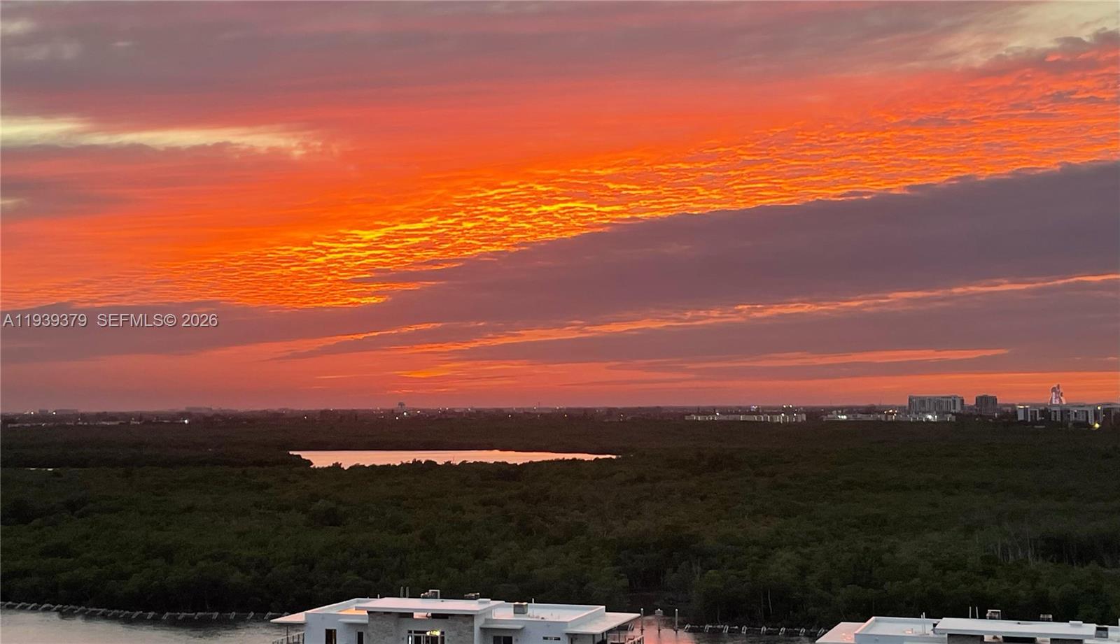 RENAISSANCE ON THE OCEAN - Residential