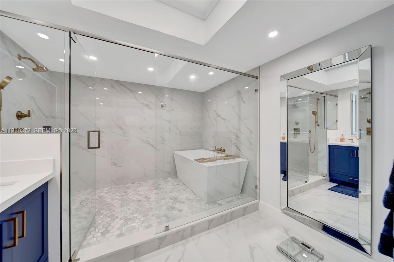 RENAISSANCE ON THE OCEAN - Residential