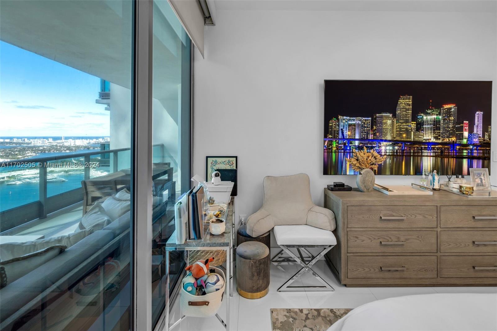 900 BISCAYNE BAY CONDO - Residential