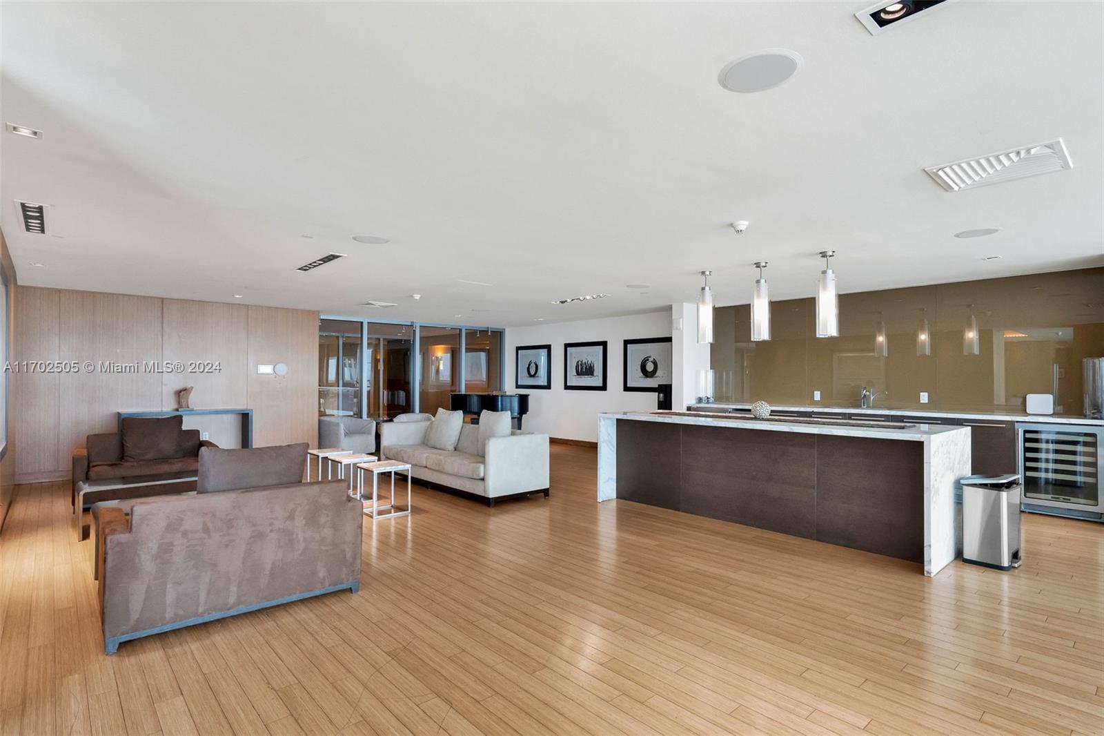 900 BISCAYNE BAY CONDO - Residential